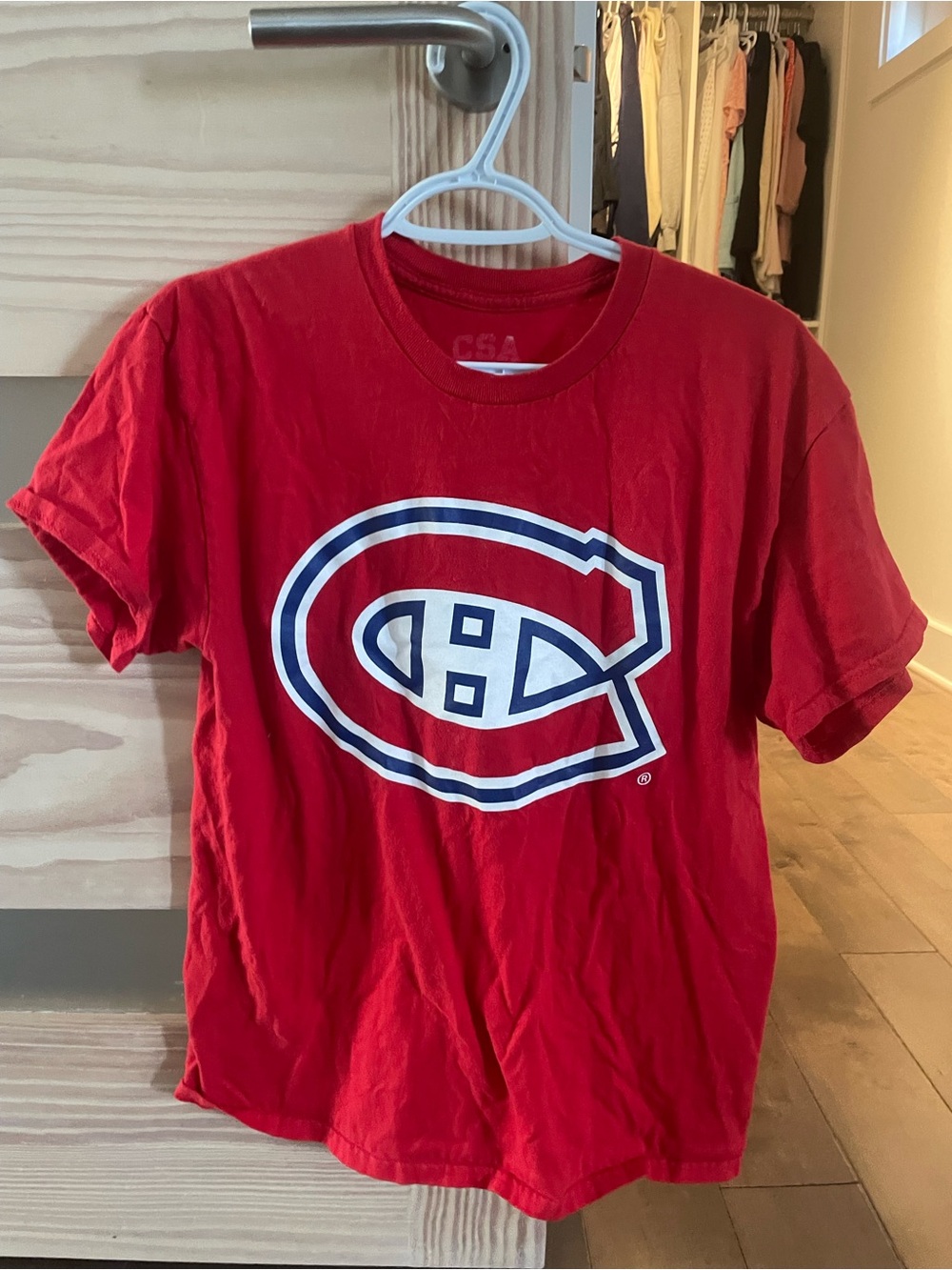 Women Red Canadiens Logo T-Shirt - medium